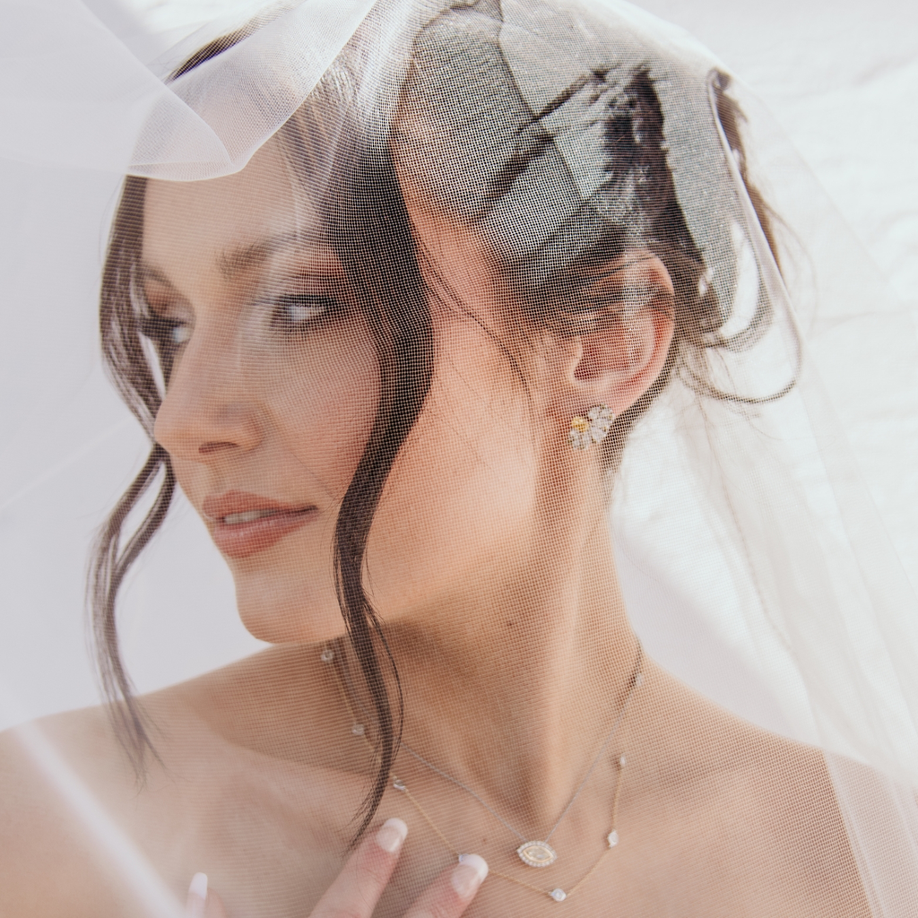 Ophelia Model Photo 2.webp