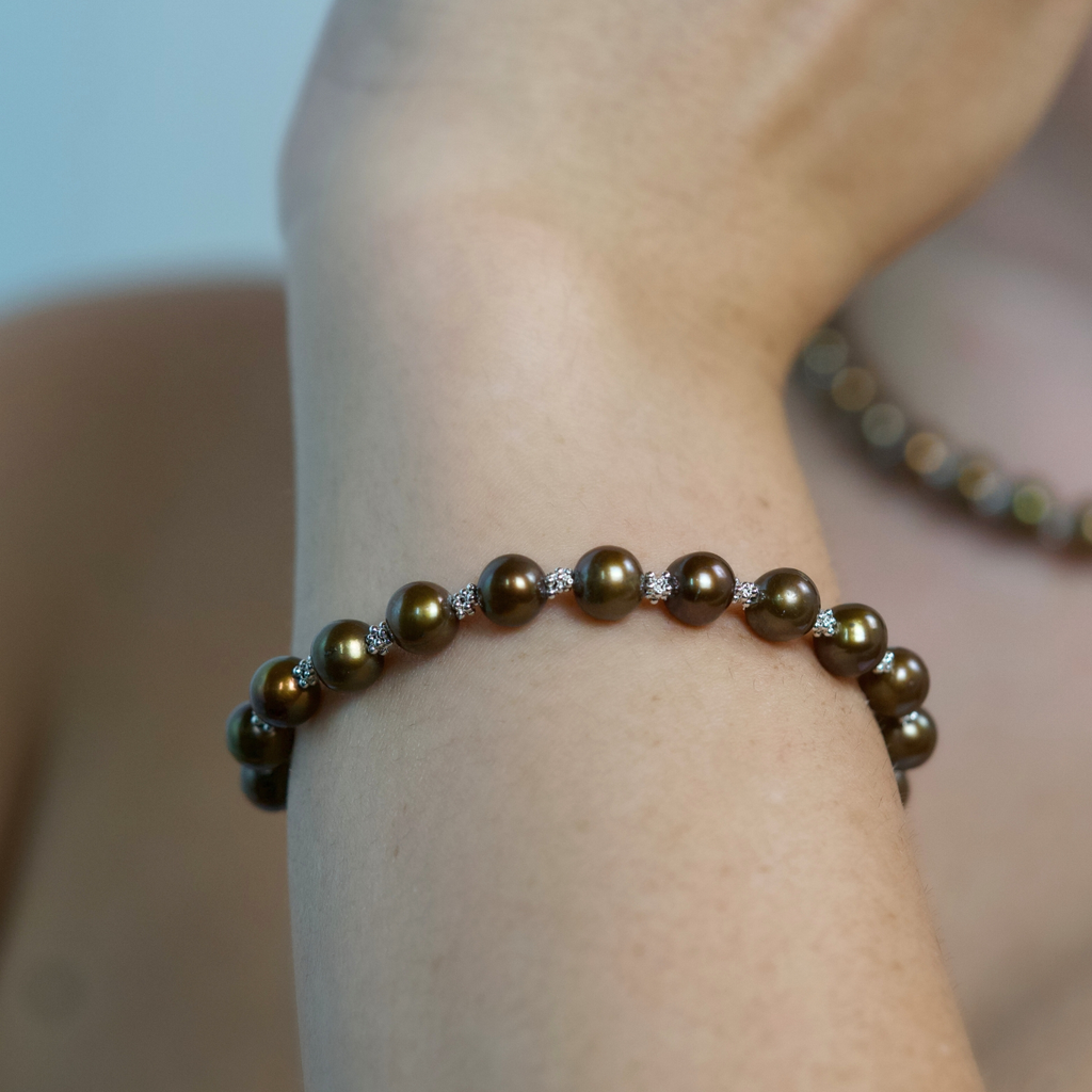 Arnolfini Chocolate Pearl Bracelet Model Photo.webp